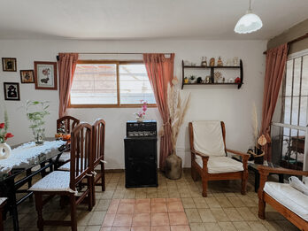 Venta Casa 2 dormitorios con cochera y verde apto credito