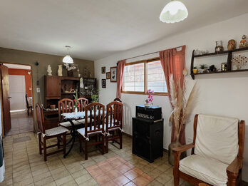 Venta Casa 2 dormitorios con cochera y verde apto credito