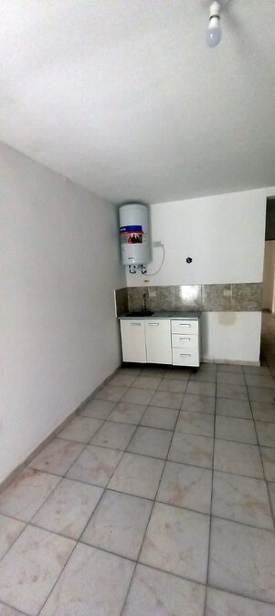 Alquila Dpto en Primer Piso sonre calle Hector Costa y Parera