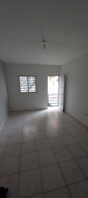 Alquila Dpto en Primer Piso sonre calle Hector Costa y Parera