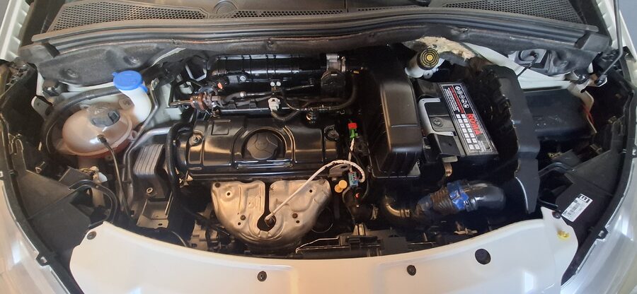 Peugeot 208 Allure 2014