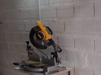 INGLETADORA DEWALT 715 - 305 MM - MAQUINON