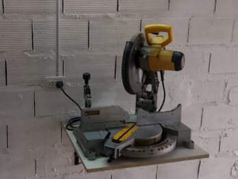 INGLETADORA DEWALT 715 - 305 MM - MAQUINON