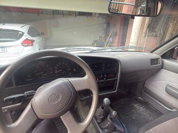 Vendo Toyota Hilux 4x4