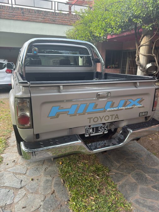Vendo Toyota Hilux 4x4