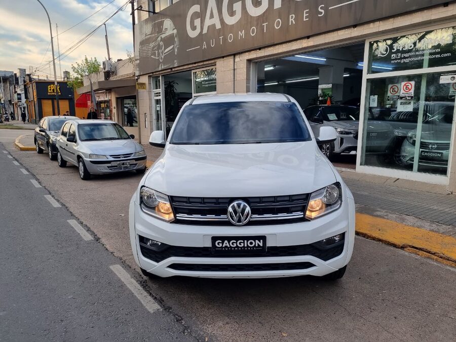 Atto Amarok 2.0 TDi 4x2 Aut Comforline 180cv / 2021 (impecable)