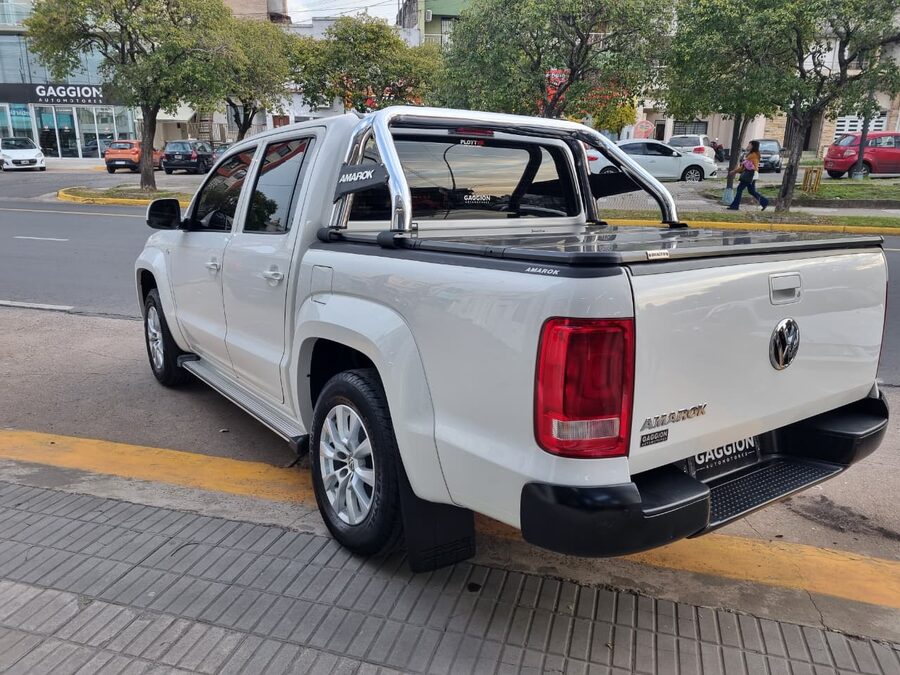 Atto Amarok 2.0 TDi 4x2 Aut Comforline 180cv / 2021 (impecable)