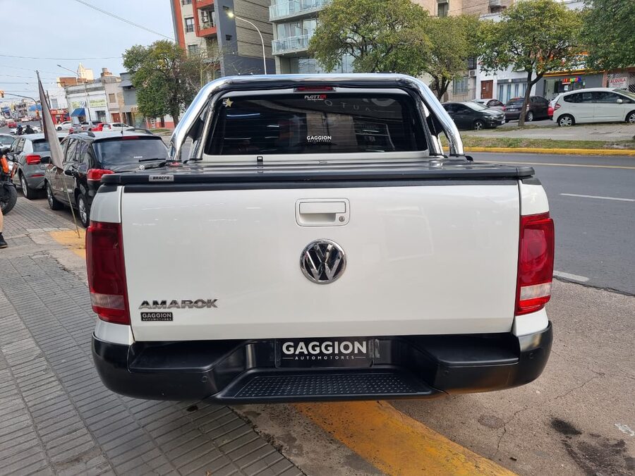 Atto Amarok 2.0 TDi 4x2 Aut Comforline 180cv / 2021 (impecable)