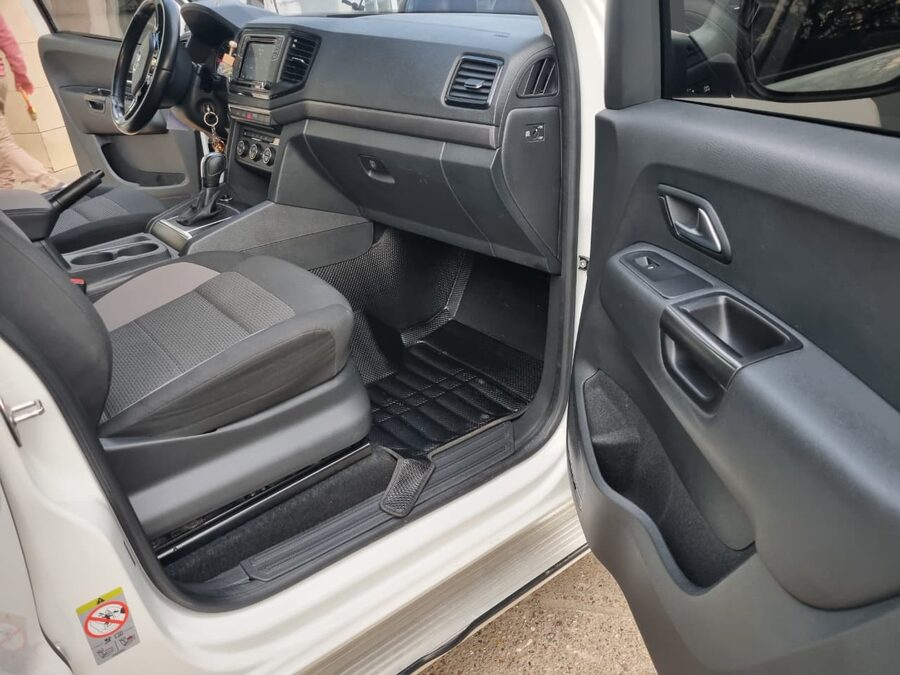 Atto Amarok 2.0 TDi 4x2 Aut Comforline 180cv / 2021 (impecable)