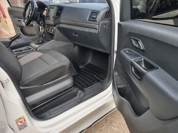 Atto Amarok 2.0 TDi 4x2 Aut Comforline 180cv / 2021 (impecable)