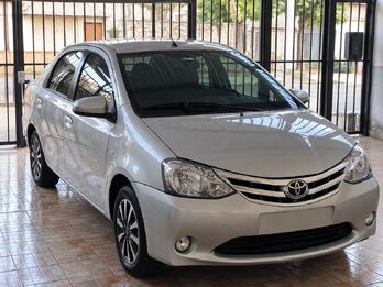 TOYOTA ETIOS 1.5 PLATINUM 4P 6MT - AÑO 2.015