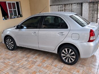 TOYOTA ETIOS 1.5 PLATINUM 4P 6MT - AÑO 2.015