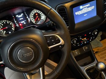JEEP COMPASS SPORT 2.4 MT6 FWD 2018