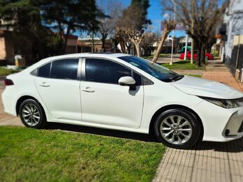 Toyota Corolla Versión XEI  caja automática