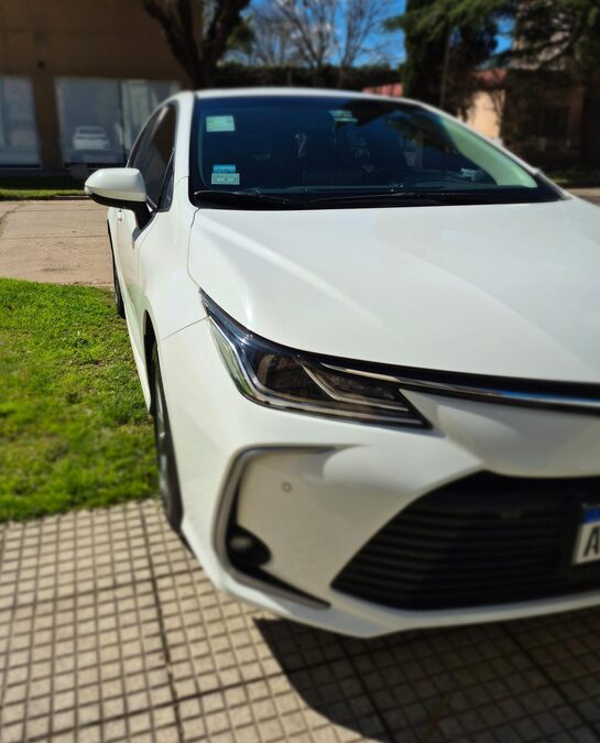 Toyota Corolla Versión XEI  caja automática