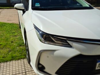 Toyota Corolla Versión XEI  caja automática