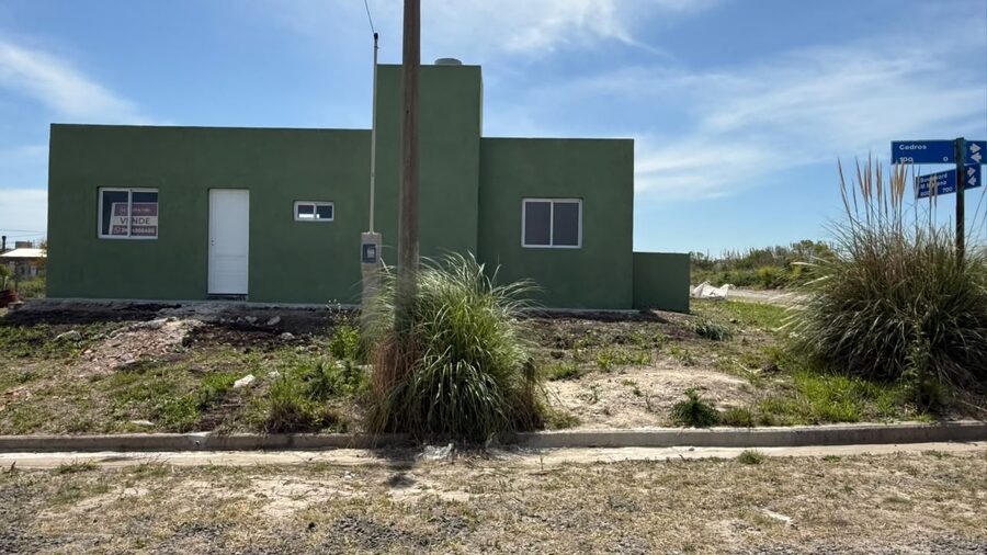 CASA A ESTRENAR EN COLONIA ENSAYO, 2 DORM Y GRAN FONDO VERDE.