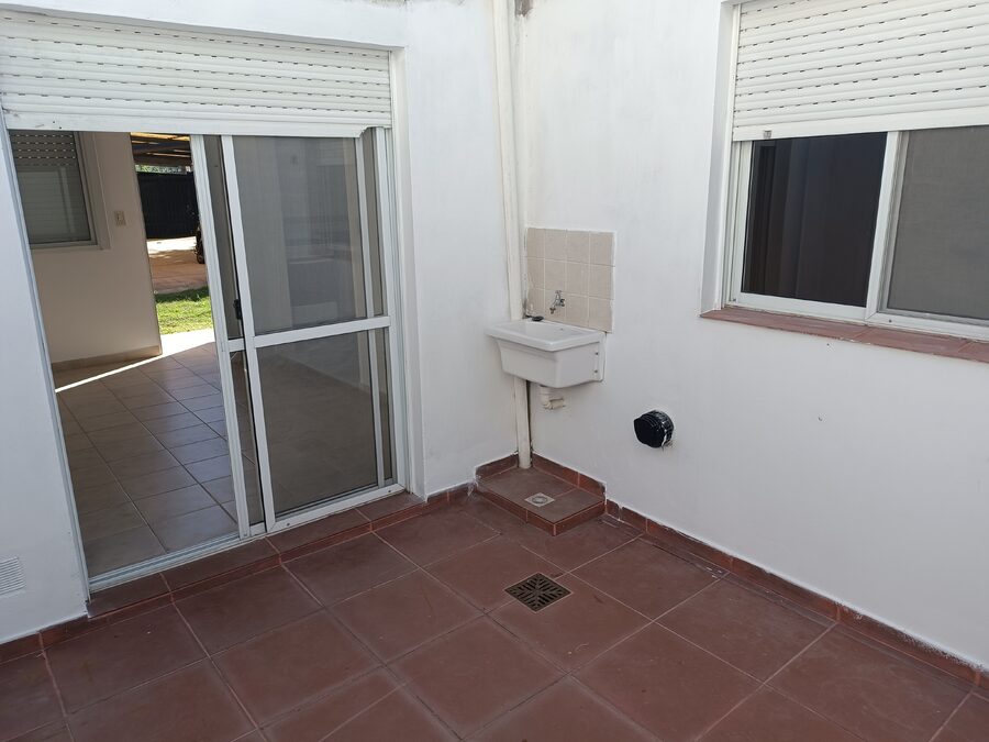 Se alquila excelente dpto un dormitorio - planta baja
