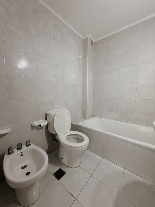 ALQUILER DTO 1 DORMITORIO CON BALCON Y COCHERA - 25 de Mayo e Yrigoyen