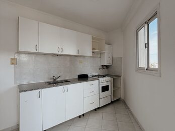 ALQUILER DTO 1 DORMITORIO CON BALCON Y COCHERA - 25 de Mayo e Yrigoyen
