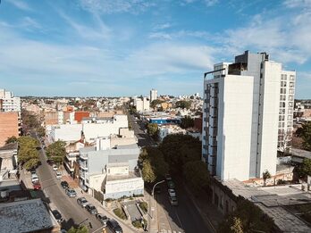 ALQUILER DTO 1 DORMITORIO CON BALCON Y COCHERA - 25 de Mayo e Yrigoyen