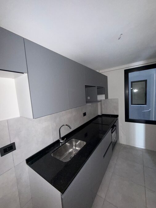 En venta departamento un dormitorio zona parque con cochera !