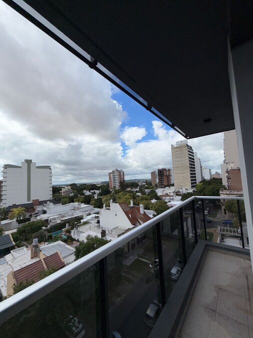 En venta departamento un dormitorio zona parque con cochera !