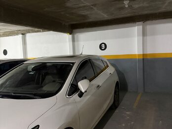 En venta departamento un dormitorio zona parque con cochera !