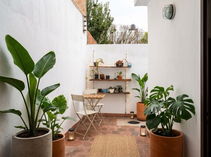ALQUILER – CASA EN CALLE PÉREZ COLMAN