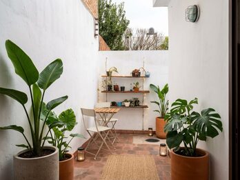 ALQUILER – CASA EN CALLE PÉREZ COLMAN
