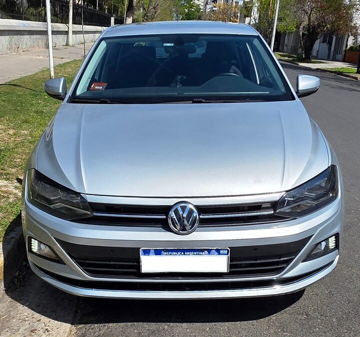Vendo Volkswagen Polo 2018 Highline 1.6 MSI caja Automática