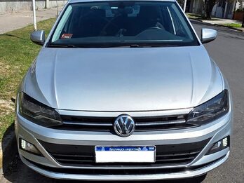 Vendo Volkswagen Polo 2018 Highline 1.6 MSI caja Automática