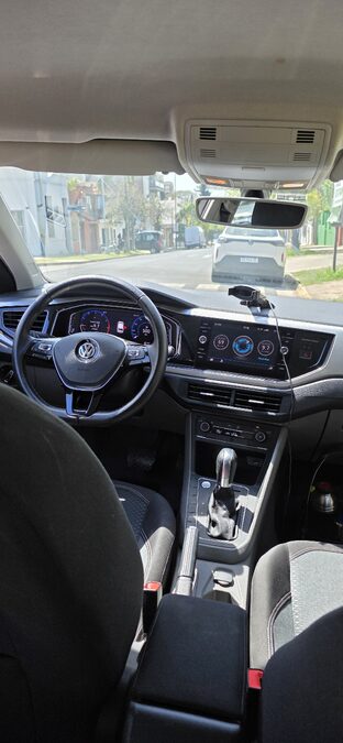 Vendo Volkswagen Polo 2018 Highline 1.6 MSI caja Automática