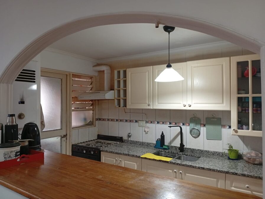 SE VENDE DEPARTAMENTO DE 3 DORMITORIOS ZONA CENTRO CON COCHERA