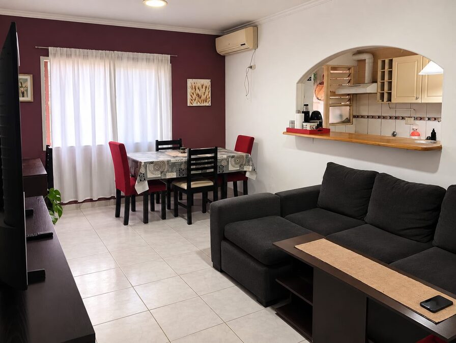 SE VENDE DEPARTAMENTO DE 3 DORMITORIOS ZONA CENTRO CON COCHERA
