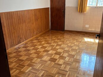 EN VENTA CASA+ GALPON Y 3 LOCALES