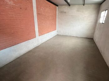 EN VENTA CASA+ GALPON Y 3 LOCALES