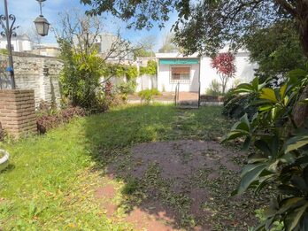 EN VENTA IMPORTANTE PROPIEDAD A REFACCIONAR - EXCELENTE UBICACION Y GRAN POTENCIAL