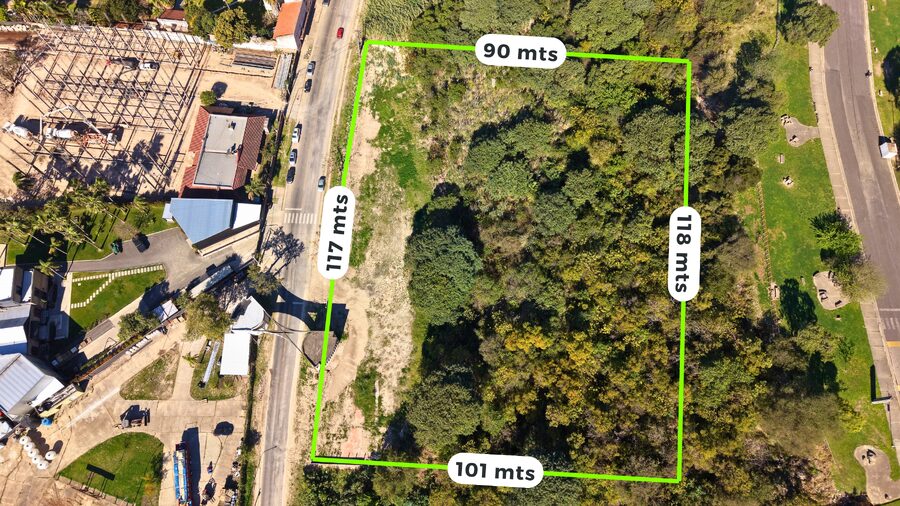 Vendo gran terreno sobre Av. Estrada ideal para desarrollo inmobiliario