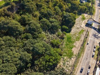 Vendo gran terreno sobre Av. Estrada ideal para desarrollo inmobiliario