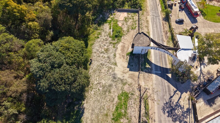 Vendo gran terreno sobre Av. Estrada ideal para desarrollo inmobiliario