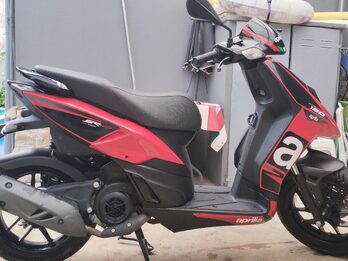 Vendo moto Aprilia 160 sr