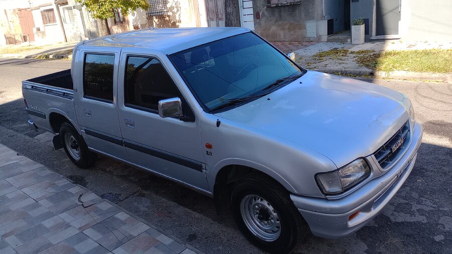 Isuzu 200 mil km 1998