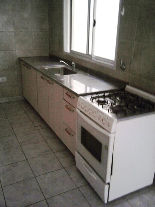 Alquila Hermoso y amplio duplex sobre calle S. Zavalia y B. Parera