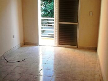 Alquila Hermoso y amplio duplex sobre calle S. Zavalia y B. Parera