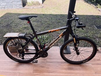 Bicicleta MEDIDA MATTS 1200 TSF - Rodado 26 -Talla 18. Equipamiento de 1°.