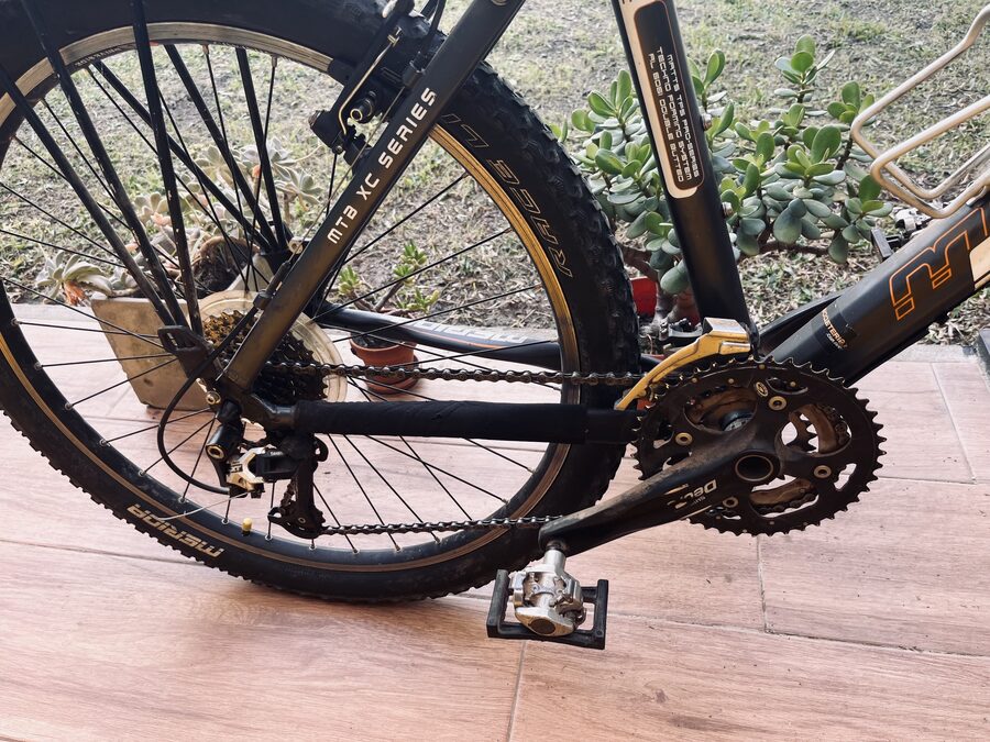Bicicleta MEDIDA MATTS 1200 TSF - Rodado 26 -Talla 18. Equipamiento de 1°.