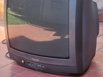 TELEVISOR PHILLIPS 21 PULGADAS CON CONTROL REMOTO