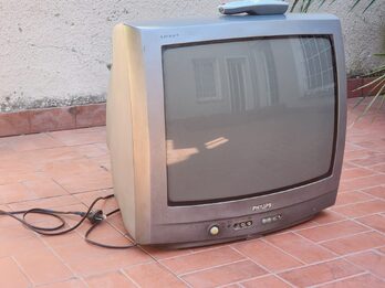 TELEVISOR PHILLIPS 21 PULGADAS CON CONTROL REMOTO