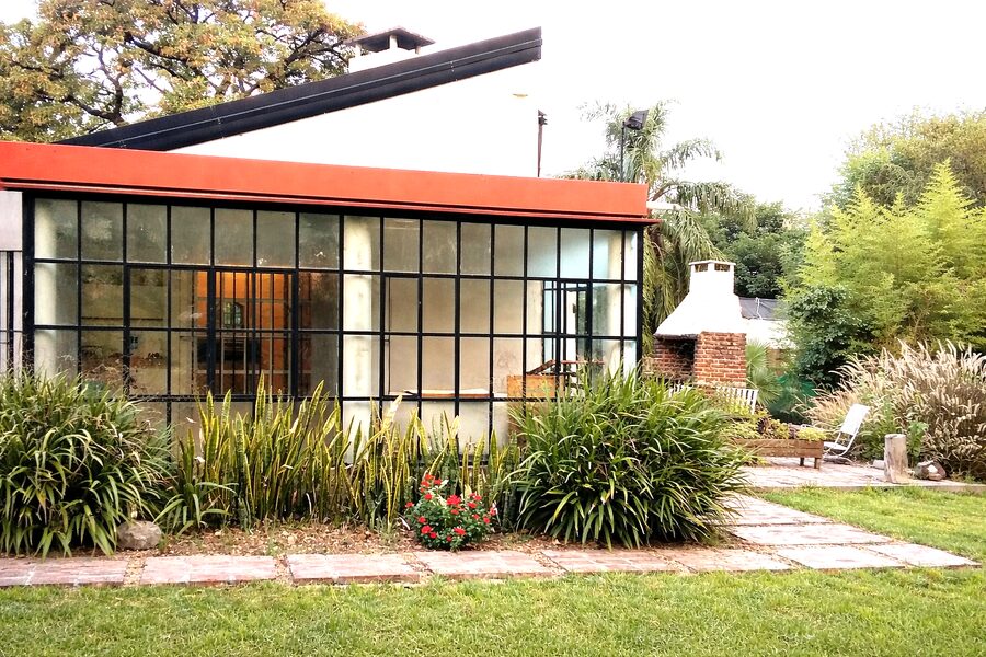 Casa Quinta a 5' del centro - Terreno 2000m2 . Casa Principal + Casa Secundaria